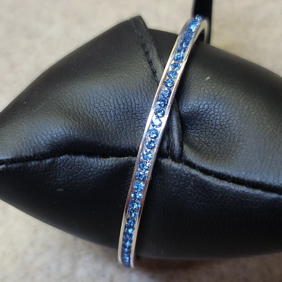 Bracelet blue Rhinestones on silver tone - Picture 4 of 9
